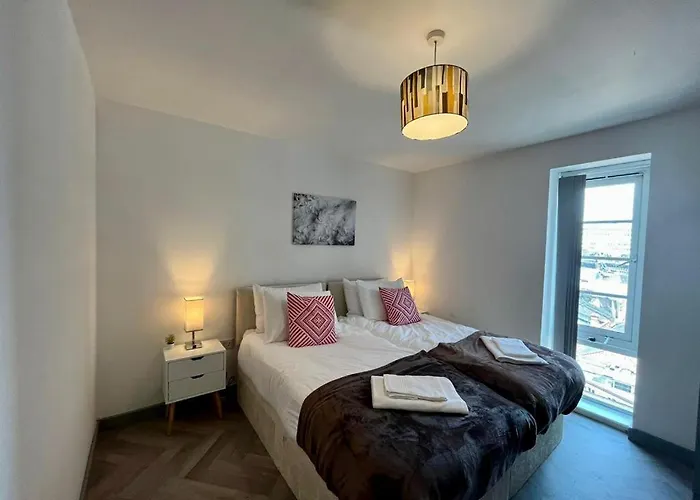 Luxury 02 Academy City Centre 2 Bed Apartment Mailbox Bullring Leisure & Families